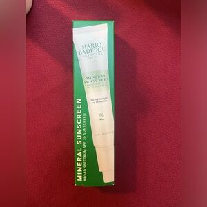 Mineral sunscreen, absolutely brand new